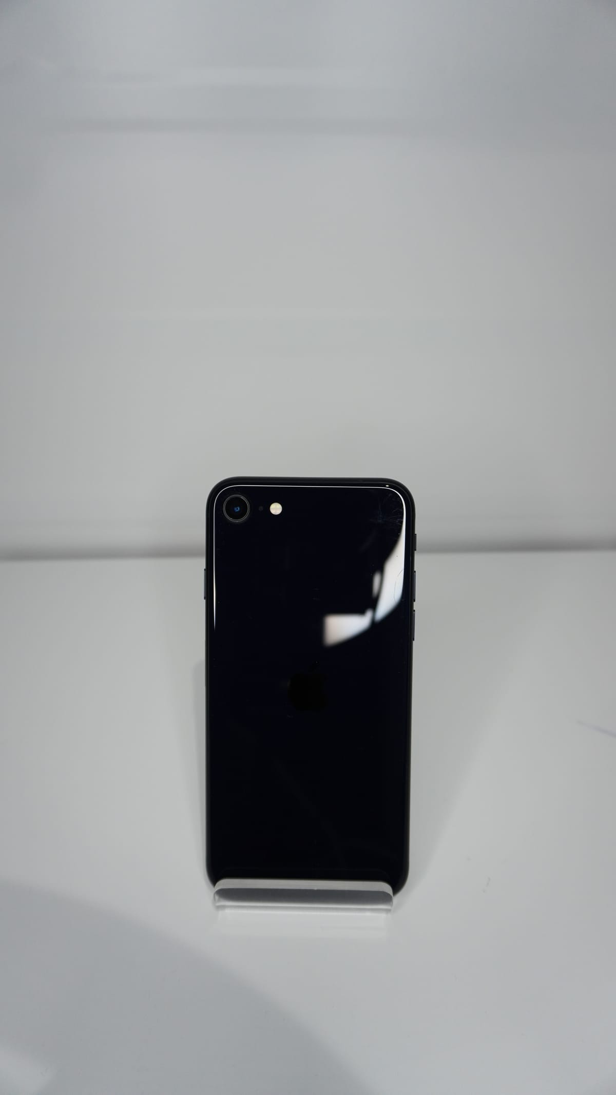 iPhone SE (2022) 64GB Midnight (Uitstekend)