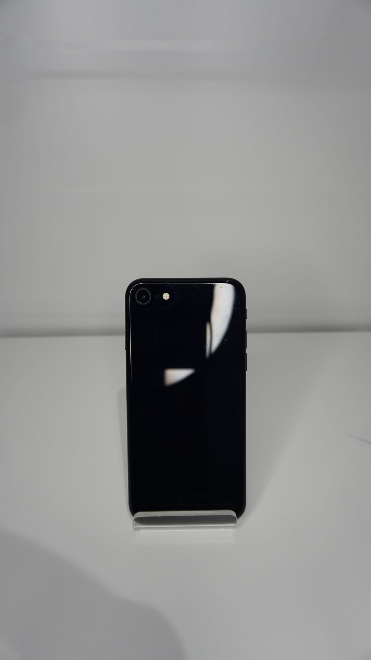 iPhone SE (2022) 64GB Midnight (Heel goed)