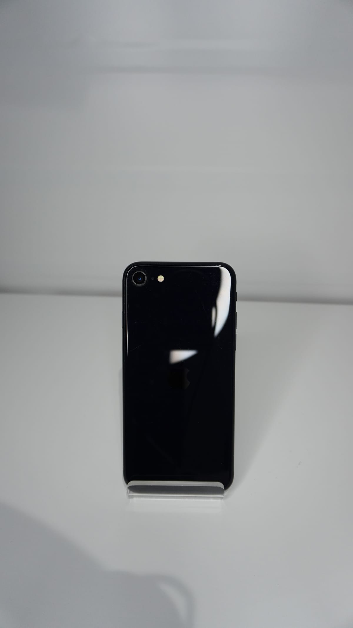 iPhone SE (2022) 64GB Midnight (Heel goed)