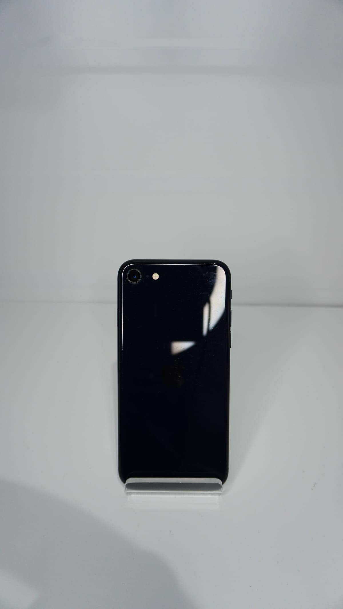 iPhone SE (2022) 64GB Midnight (Heel goed)