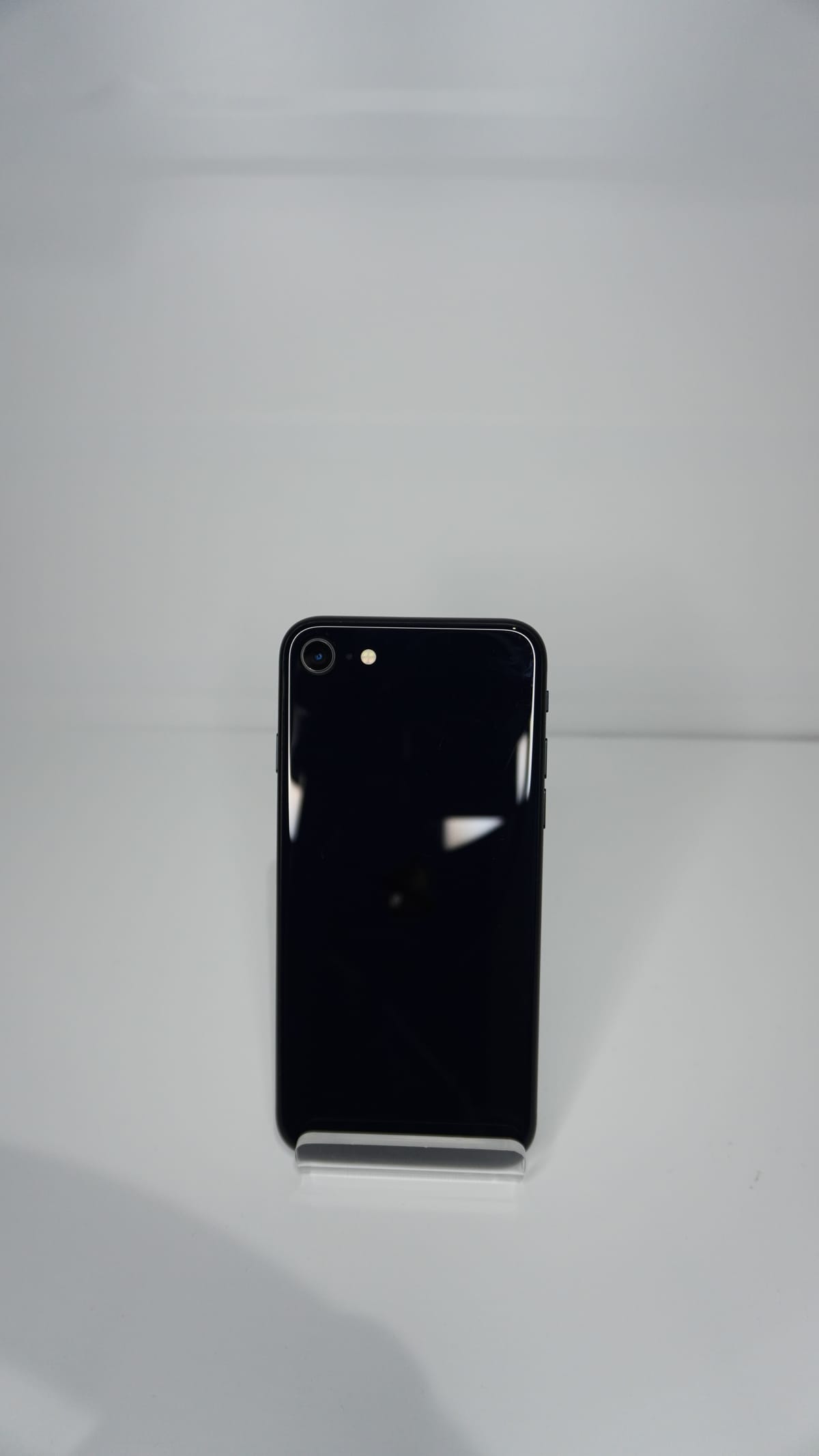 iPhone SE (2022) 64GB Midnight (Uitstekend)