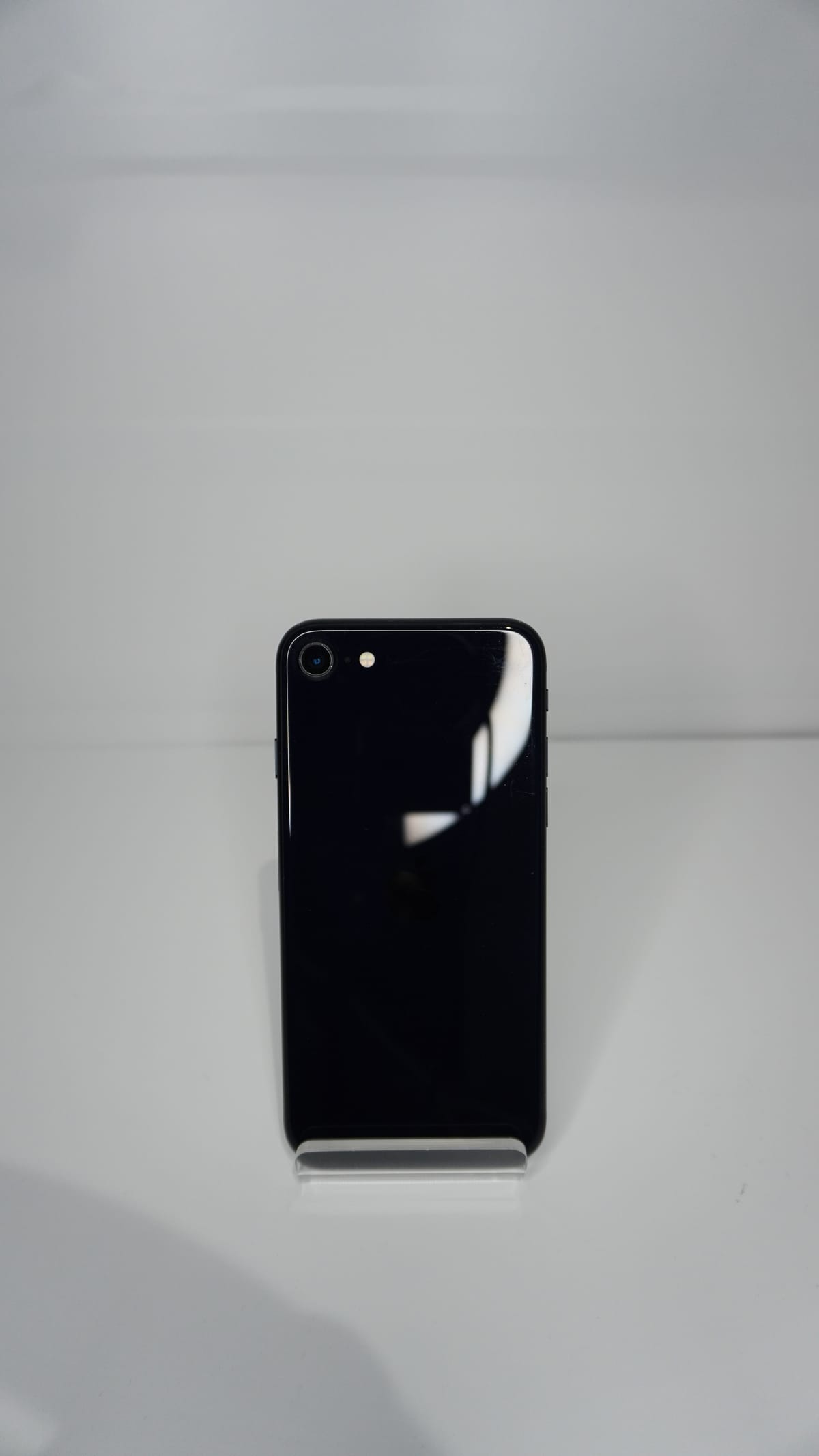 iPhone SE (2022) 64GB Midnight (Uitstekend)