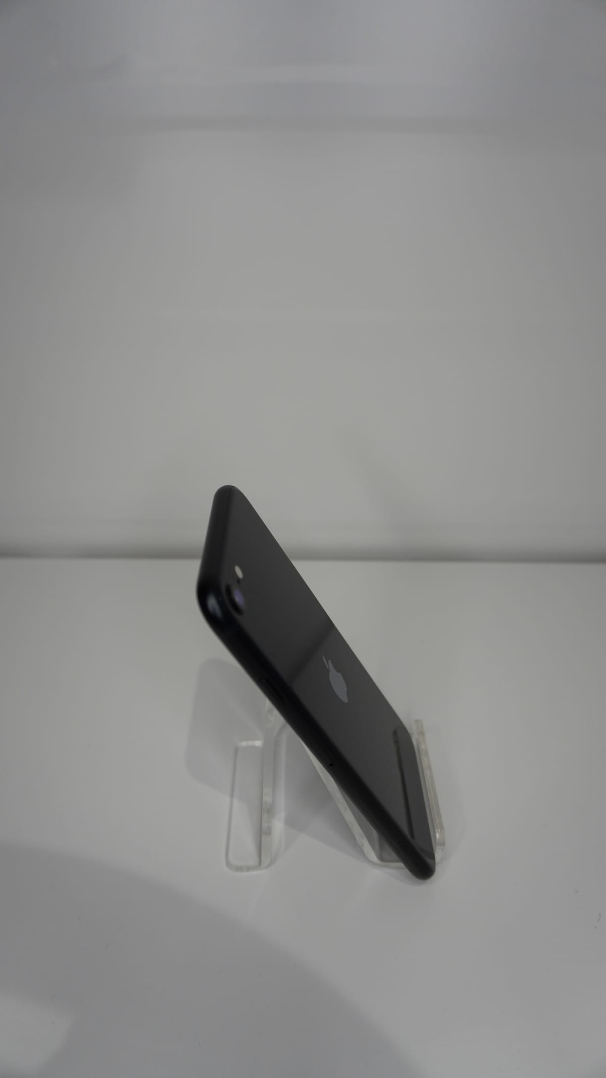 iPhone SE (2022) 64GB Midnight (Uitstekend)
