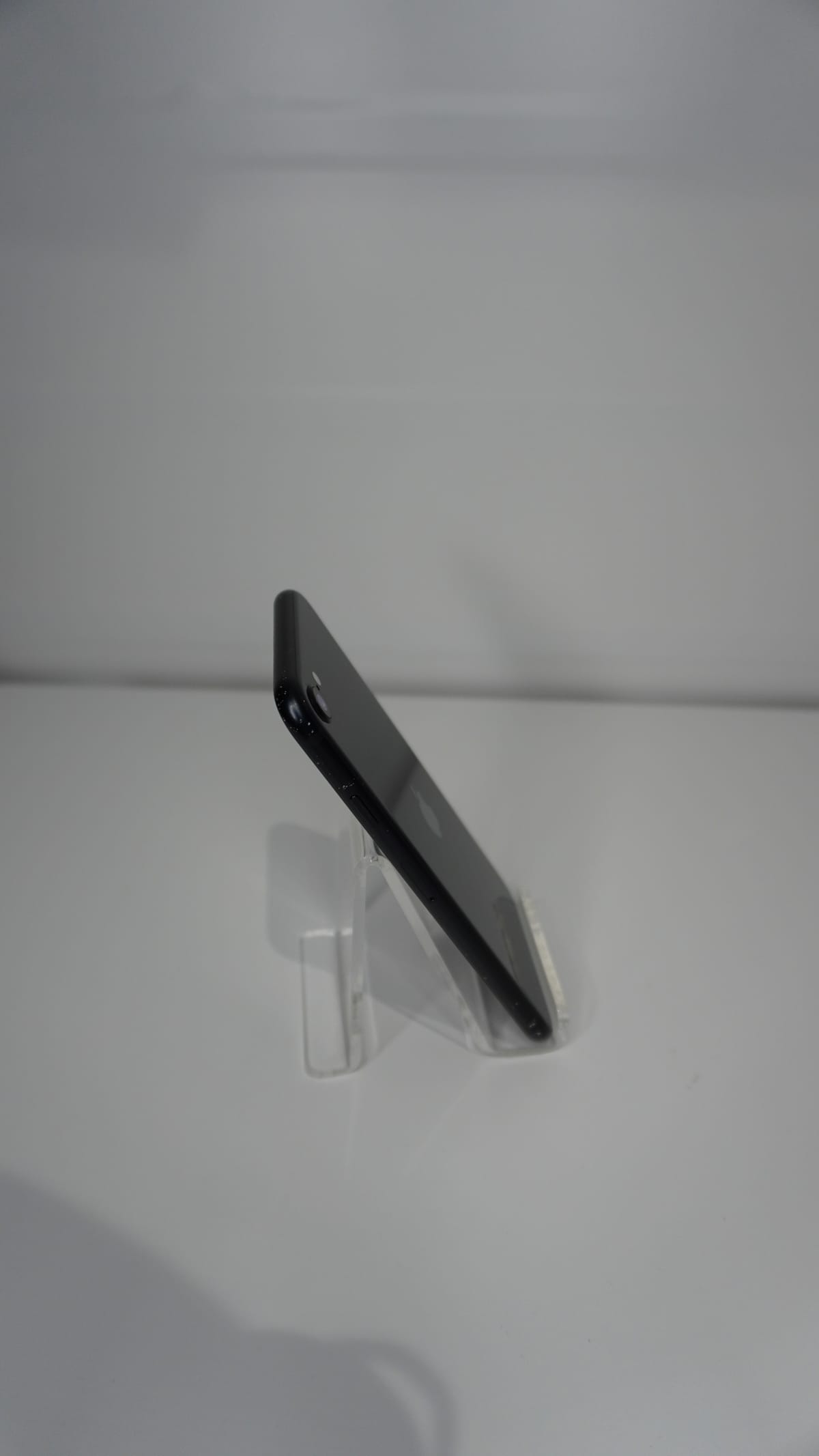 iPhone SE (2022) 64GB Midnight (Heel goed)