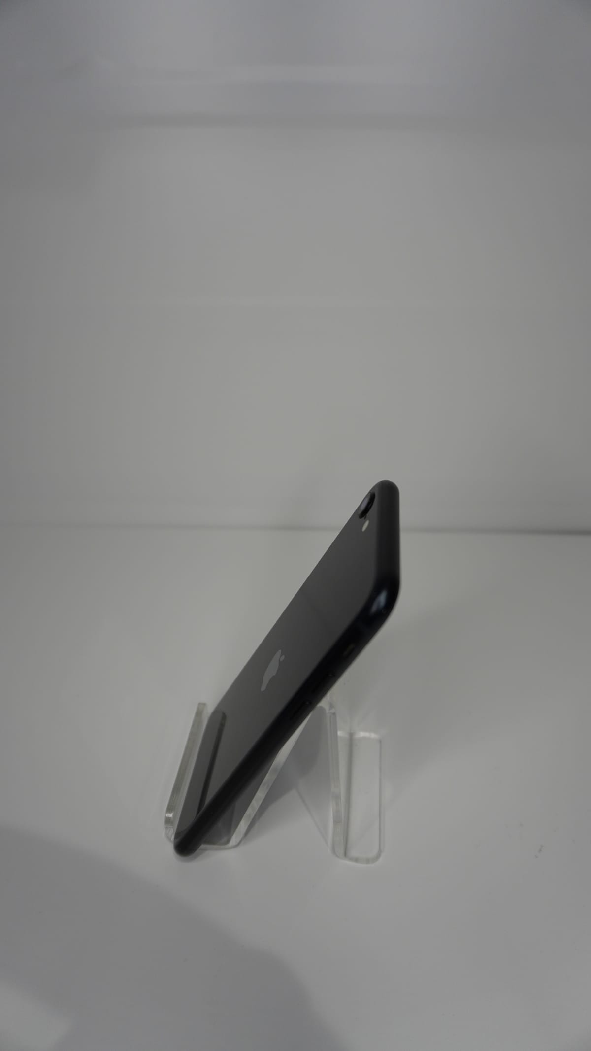 iPhone SE (2022) 64GB Midnight (Heel goed)