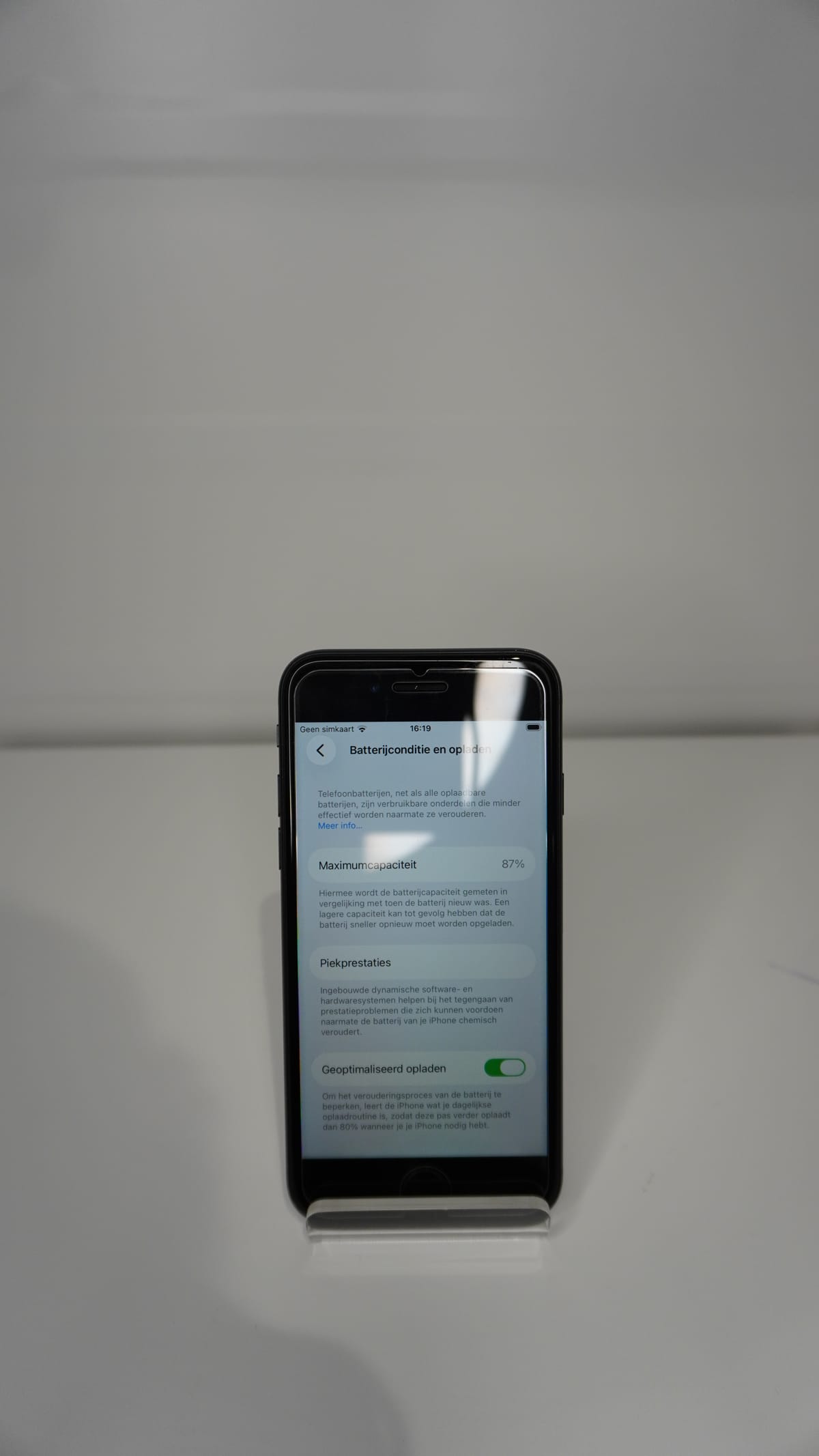 iPhone SE (2022) 64GB Midnight (Heel goed)