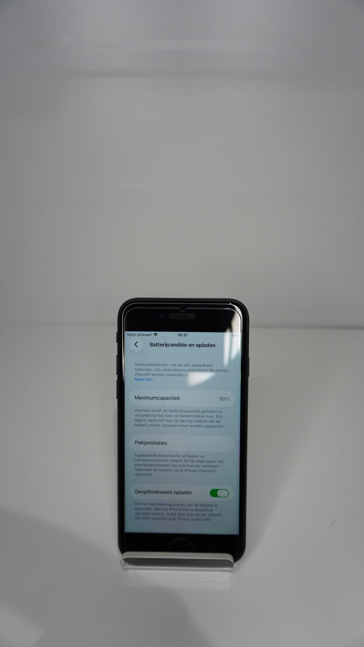 iPhone SE (2022) 64GB Midnight (Heel goed)