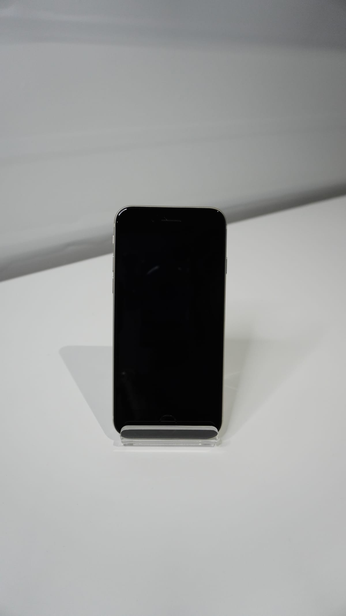 iPhone SE (2022) 64GB Starlight (Uitstekend)